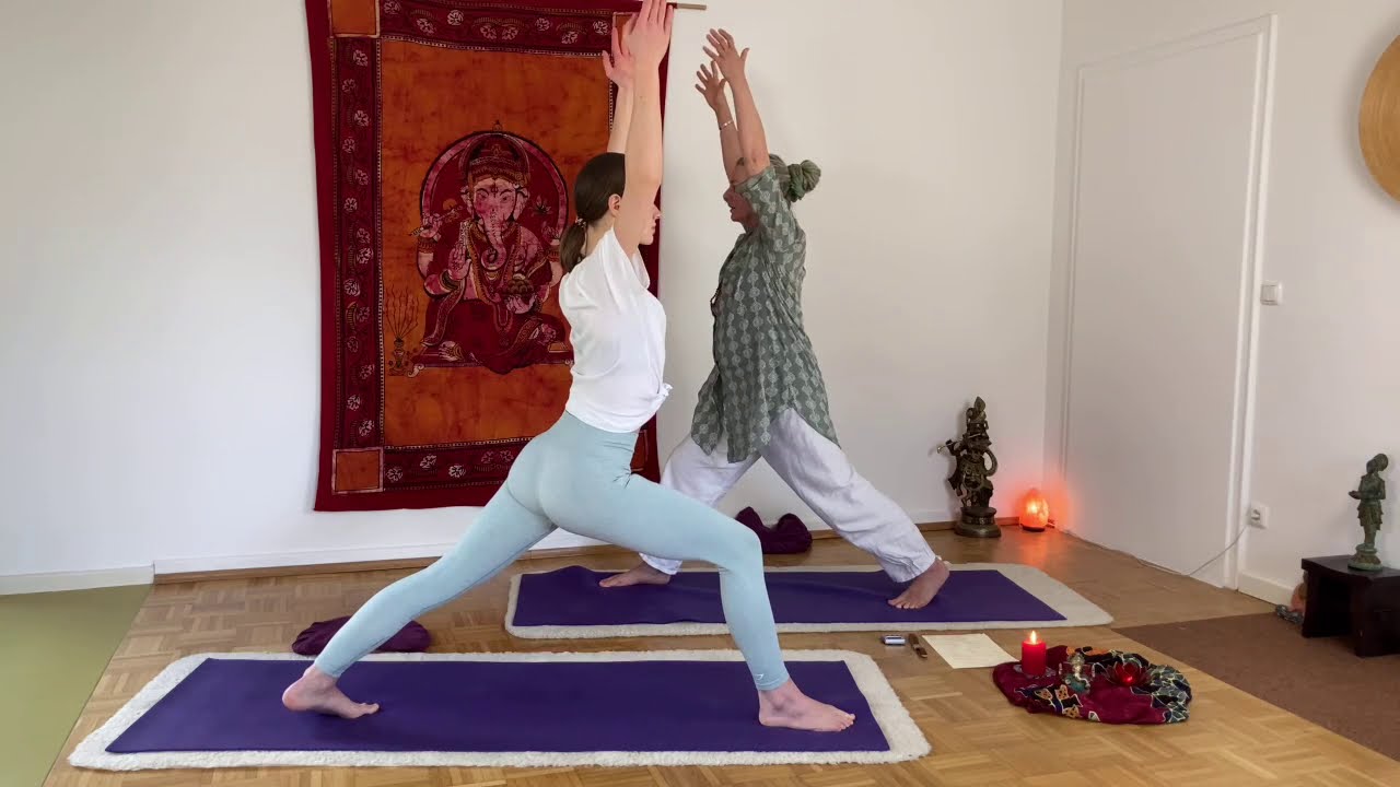 Gabriela Lehnert beim Yoga im YogaRaum Ahrensburg